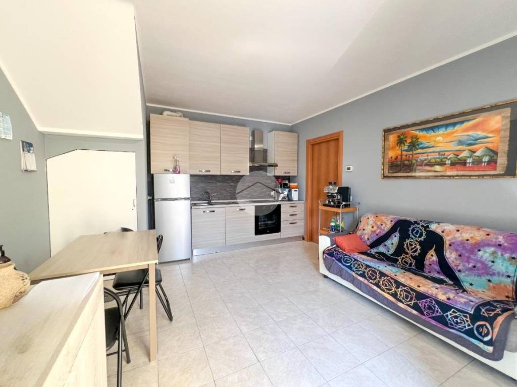 appartamento in vendita a Castrezzato in zona Bargnana