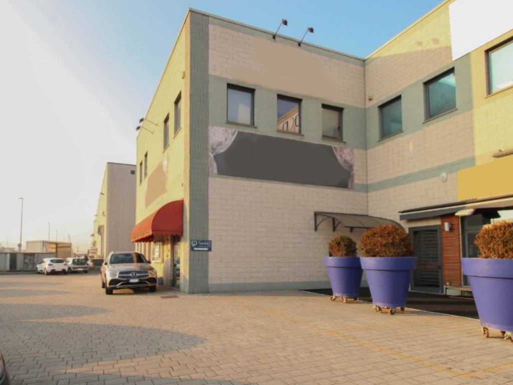 locale commerciale in vendita a Cazzago San Martino