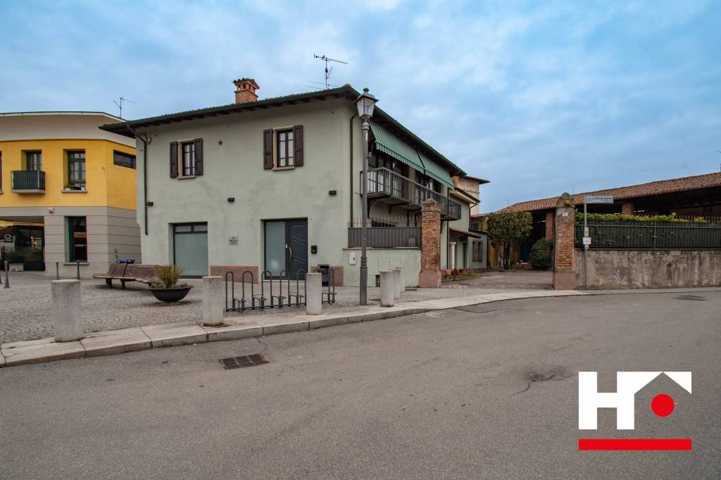 casa indipendente in vendita a Cazzago San Martino in zona Calino