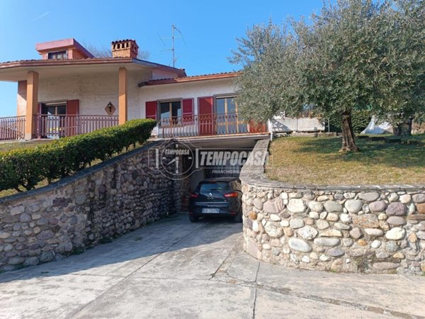 casa indipendente in vendita a Cazzago San Martino in zona Bornato