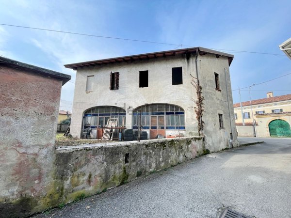 casa indipendente in vendita a Cazzago San Martino in zona Bornato