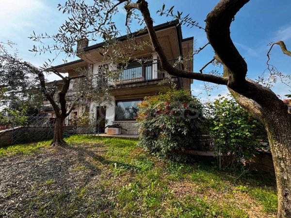 casa indipendente in vendita a Cazzago San Martino in zona Bornato