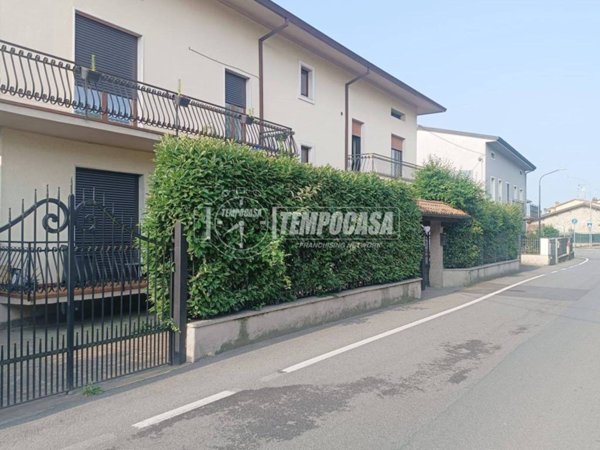 appartamento in vendita a Cazzago San Martino in zona Calino