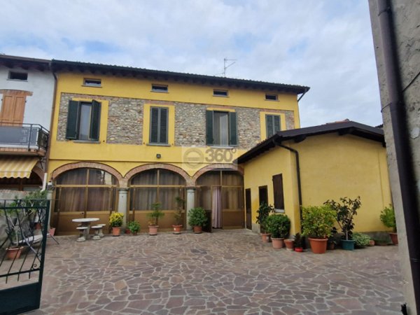 appartamento in vendita a Cazzago San Martino