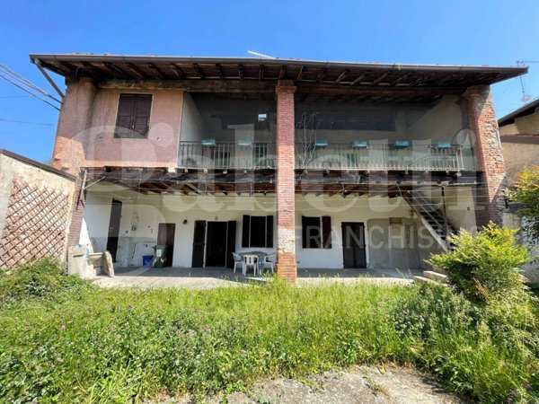intera palazzina in vendita a Cazzago San Martino in zona Bornato