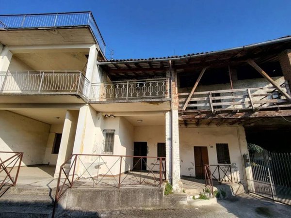 casa indipendente in vendita a Cazzago San Martino in zona Bornato