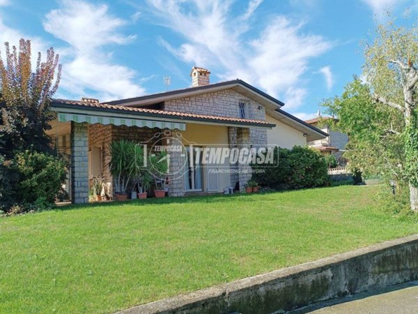 casa indipendente in vendita a Cazzago San Martino