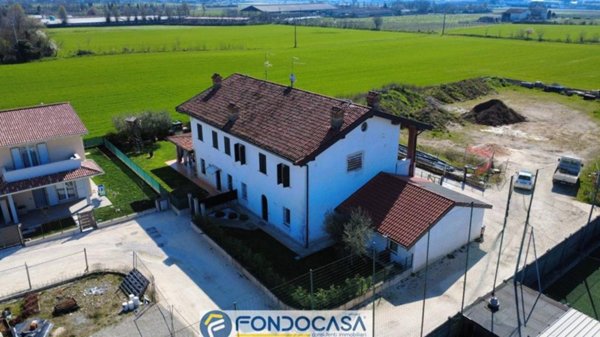 casa indipendente in vendita a Cazzago San Martino