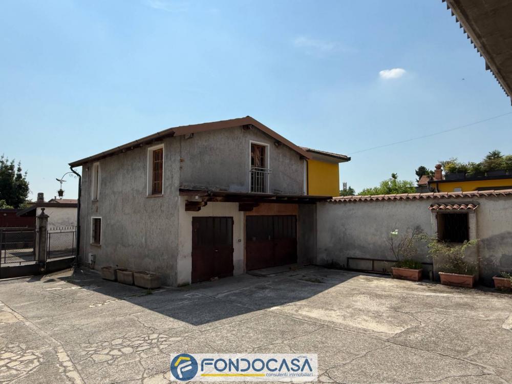 casa indipendente in vendita a Cazzago San Martino in zona Bornato