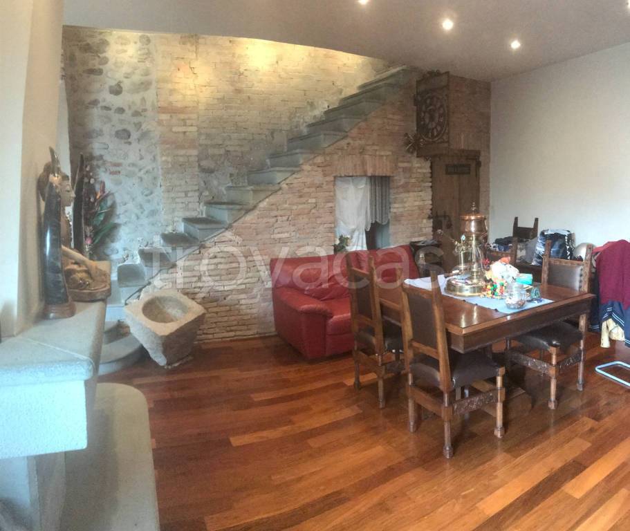 casa indipendente in vendita a Cazzago San Martino in zona Bornato