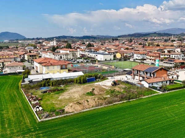 casa indipendente in vendita a Cazzago San Martino in zona Calino