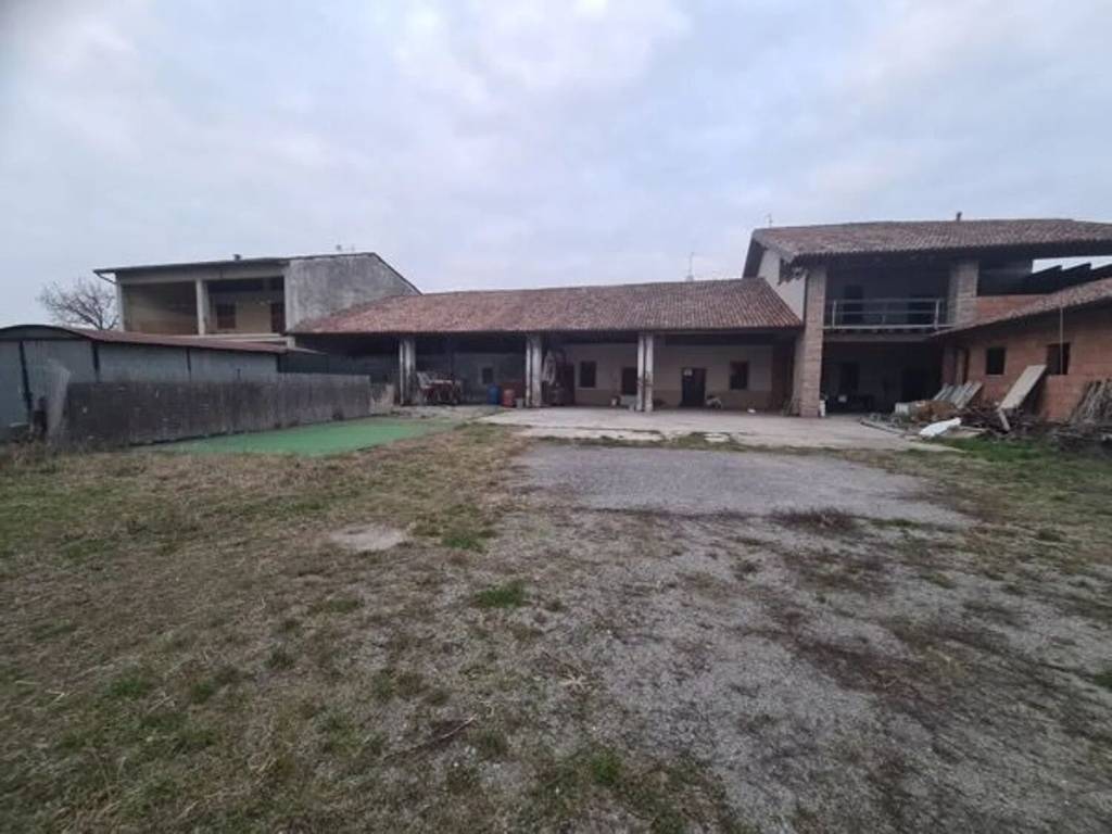casa indipendente in vendita a Cazzago San Martino