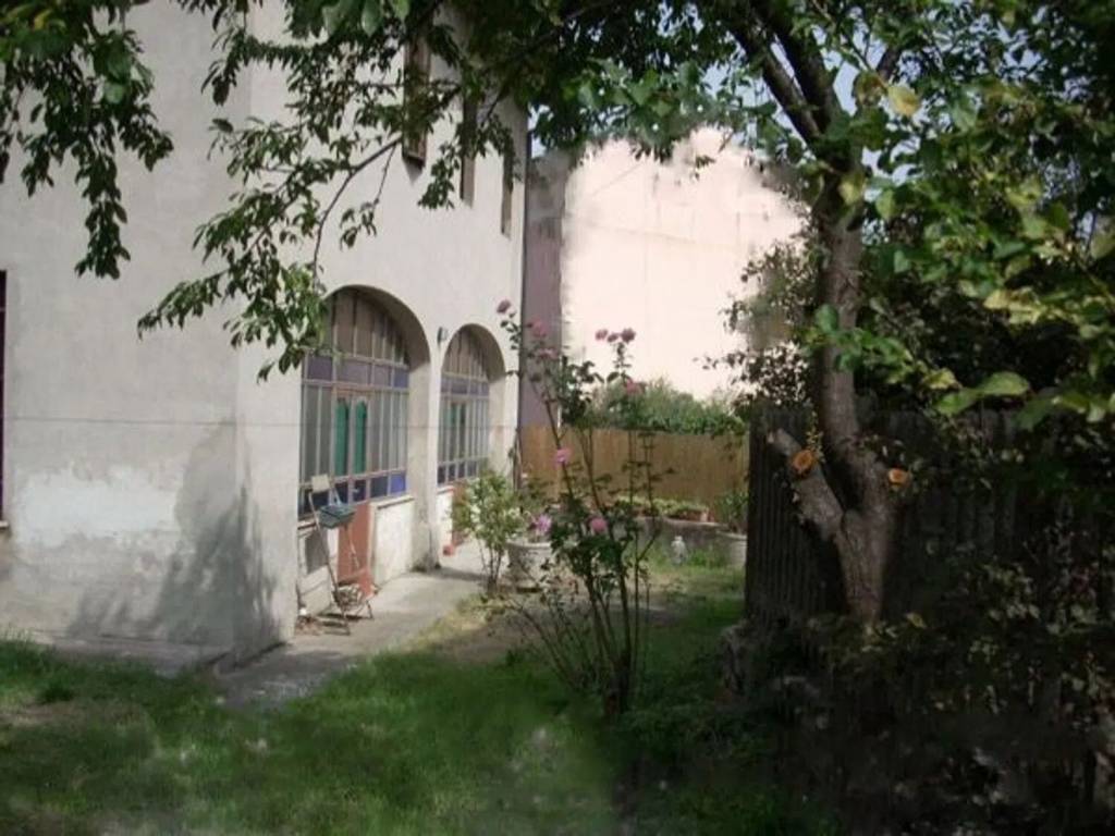 casa indipendente in vendita a Cazzago San Martino in zona Calino