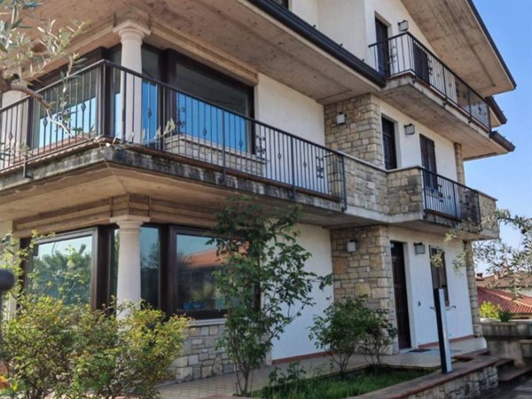 casa indipendente in vendita a Cazzago San Martino in zona Bornato