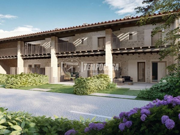 casa indipendente in vendita a Cazzago San Martino in zona Calino