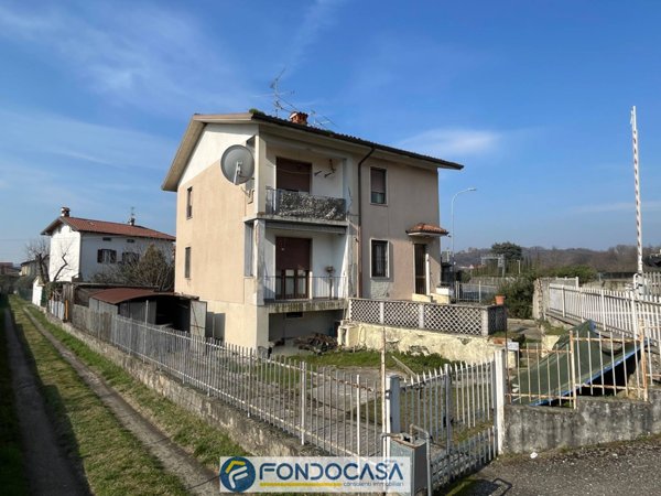 appartamento in vendita a Cazzago San Martino in zona Calino