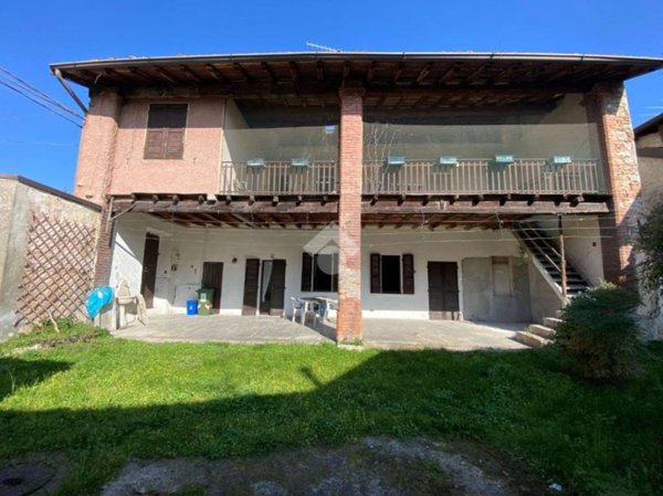 casa indipendente in vendita a Cazzago San Martino in zona Bornato