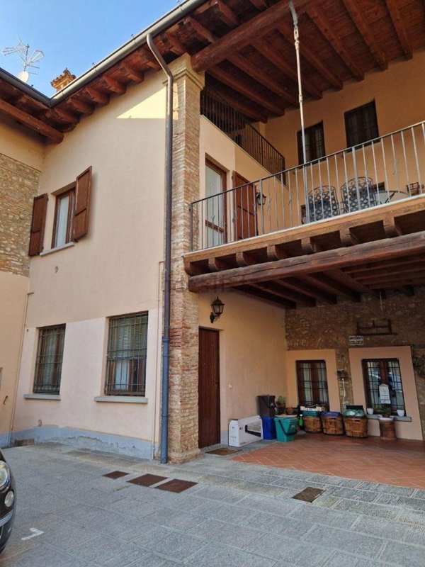 appartamento in vendita a Cazzago San Martino in zona Bornato