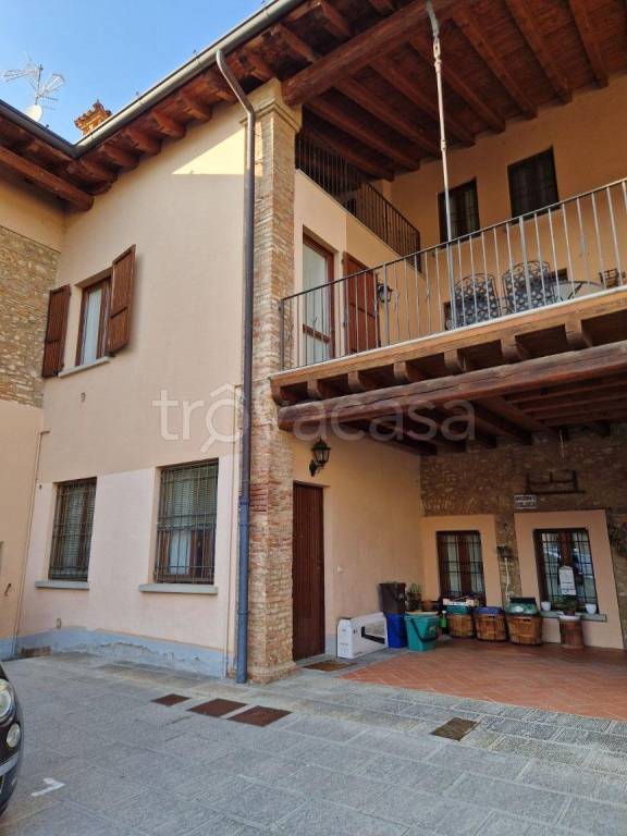 appartamento in vendita a Cazzago San Martino in zona Bornato