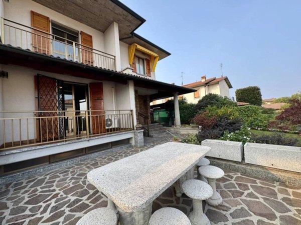casa indipendente in vendita a Cazzago San Martino in zona Calino