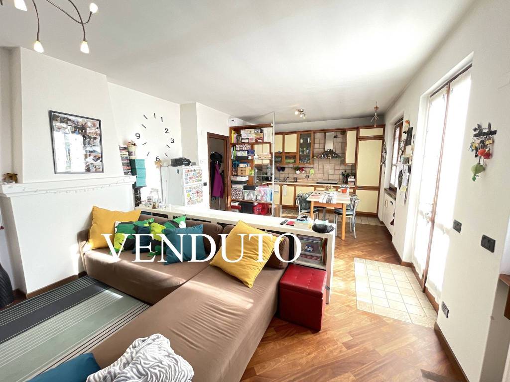 appartamento in vendita a Cazzago San Martino in zona Bornato