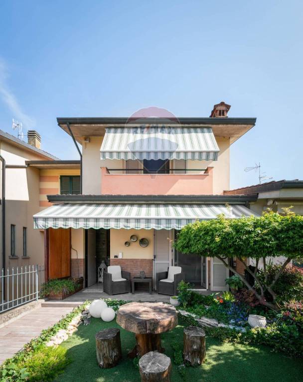 casa indipendente in vendita a Cazzago San Martino