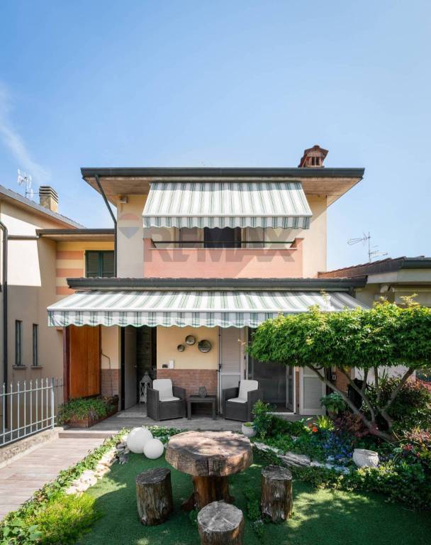 casa indipendente in vendita a Cazzago San Martino