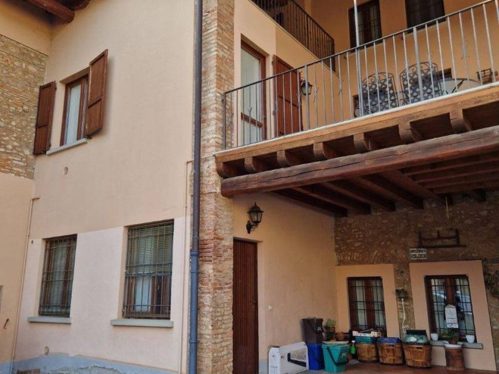 appartamento in vendita a Cazzago San Martino in zona Bornato