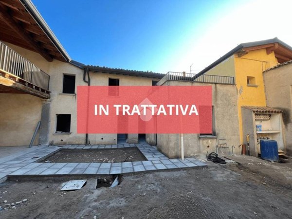 casa indipendente in vendita a Cazzago San Martino in zona Calino