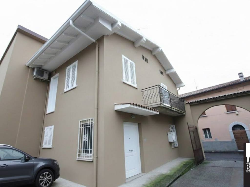 casa indipendente in vendita a Cazzago San Martino in zona Bornato