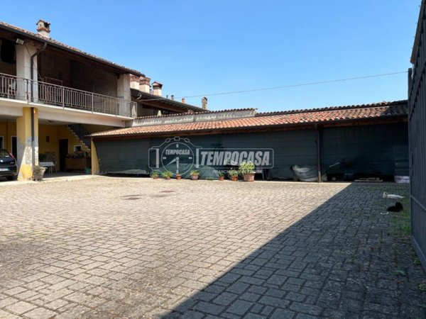 casa indipendente in vendita a Cazzago San Martino in zona Bornato