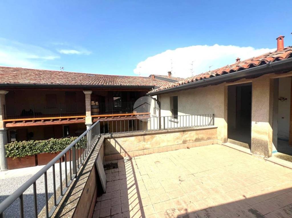 casa indipendente in vendita a Cazzago San Martino in zona Calino