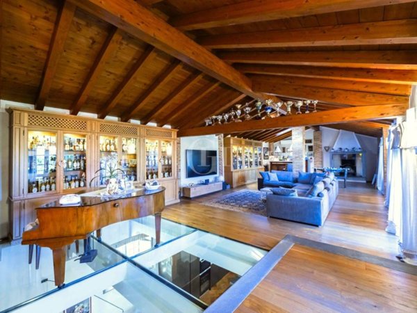 casa indipendente in vendita a Cazzago San Martino in zona Calino