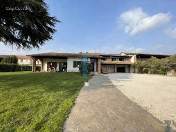 casa indipendente in vendita a Cazzago San Martino in zona Bornato