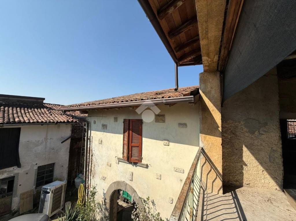 casa indipendente in vendita a Cazzago San Martino in zona Bornato