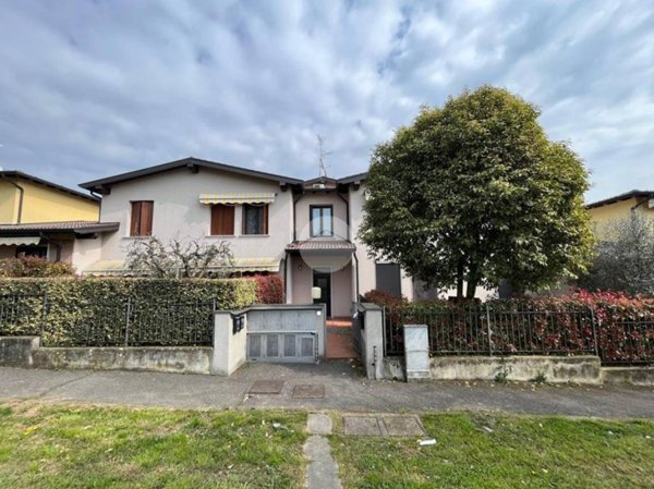 appartamento in vendita a Cazzago San Martino