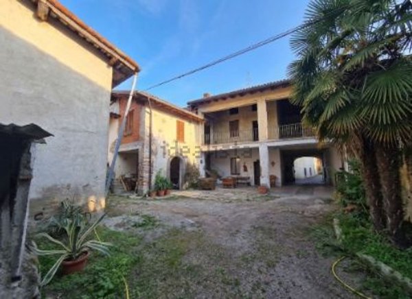 casale in vendita a Cazzago San Martino