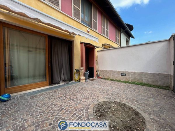 appartamento in vendita a Cazzago San Martino in zona Calino