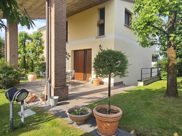 casa indipendente in vendita a Cazzago San Martino in zona Costa