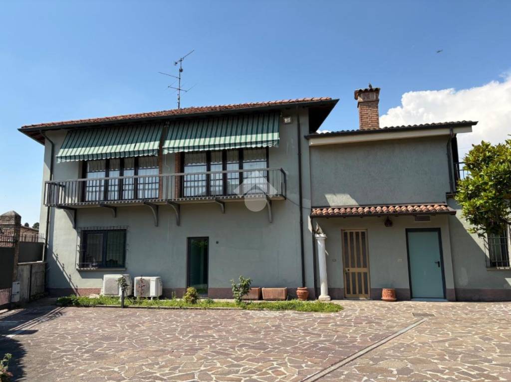 appartamento in vendita a Cazzago San Martino