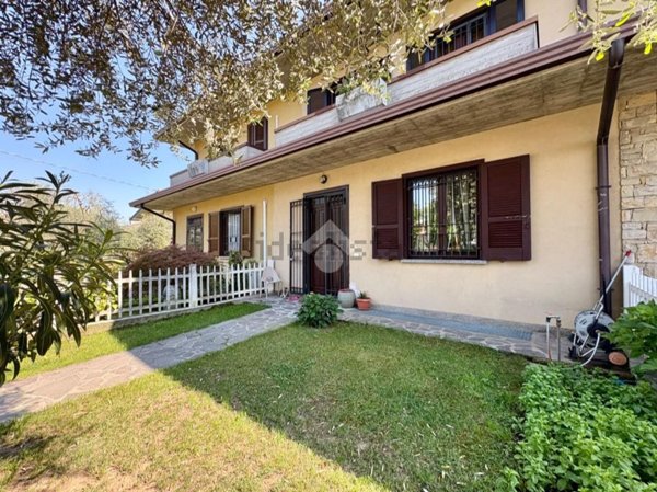 casa indipendente in vendita a Cazzago San Martino in zona Calino