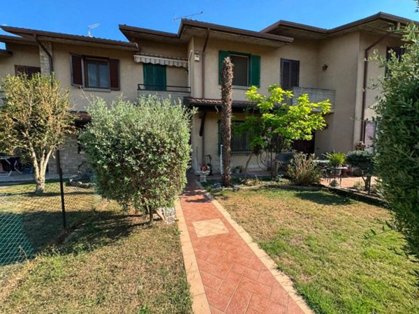 casa indipendente in vendita a Cazzago San Martino in zona Bornato