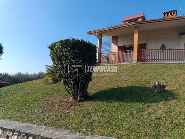 casa indipendente in vendita a Cazzago San Martino in zona Bornato