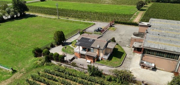 casa indipendente in vendita a Cazzago San Martino in zona Barco