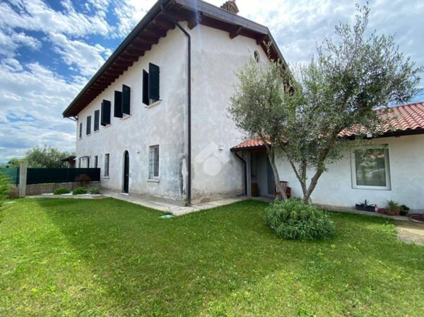 casa indipendente in vendita a Cazzago San Martino in zona Calino