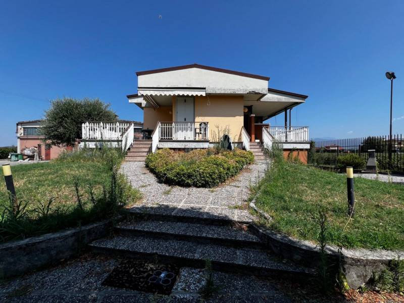 casa indipendente in vendita a Cazzago San Martino in zona Barco