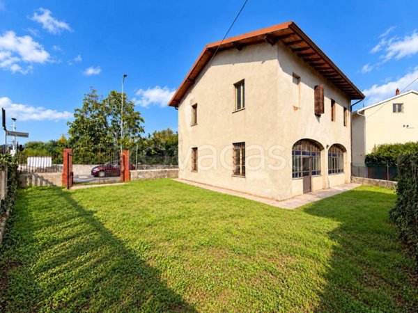 casa indipendente in vendita a Cazzago San Martino in zona Bornato
