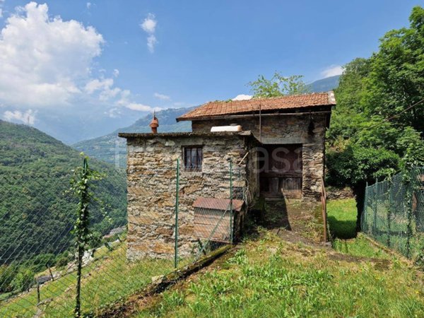 casa indipendente in vendita a Cedegolo in zona Grevo