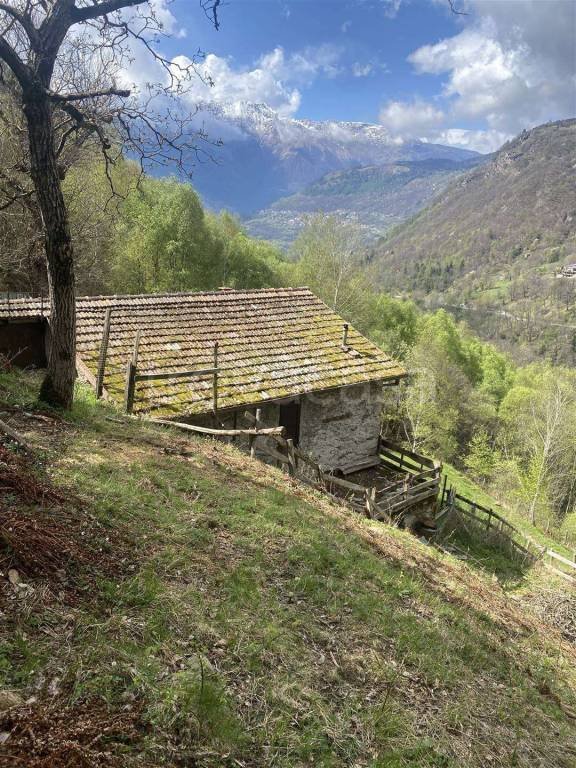 appartamento in vendita a Cedegolo in zona Grevo