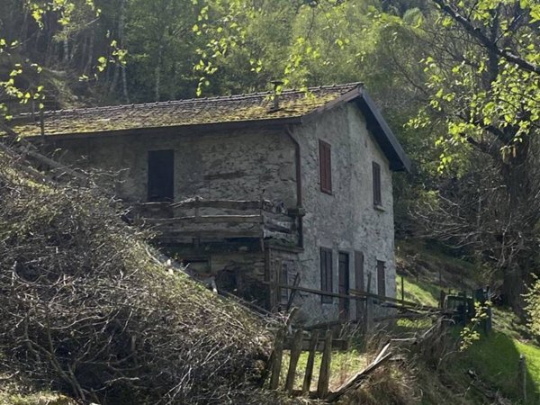 appartamento in vendita a Cedegolo in zona Grevo